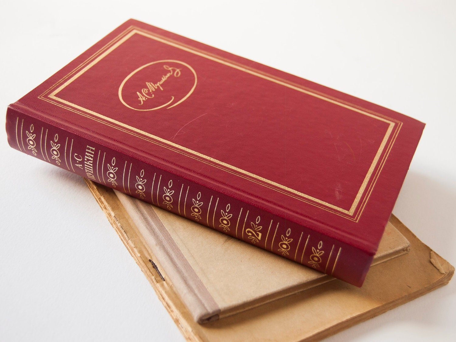 Pushkin, Alexander Sergeyevich, novel in verse Eugene Onegin, some poems, vintage book, red cover