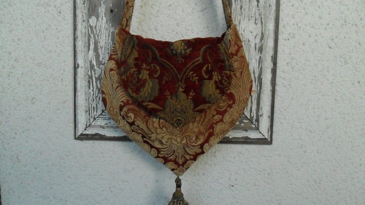 Gothic Victorian Bag Purse Carryall Messenger Crossbody Red Gold