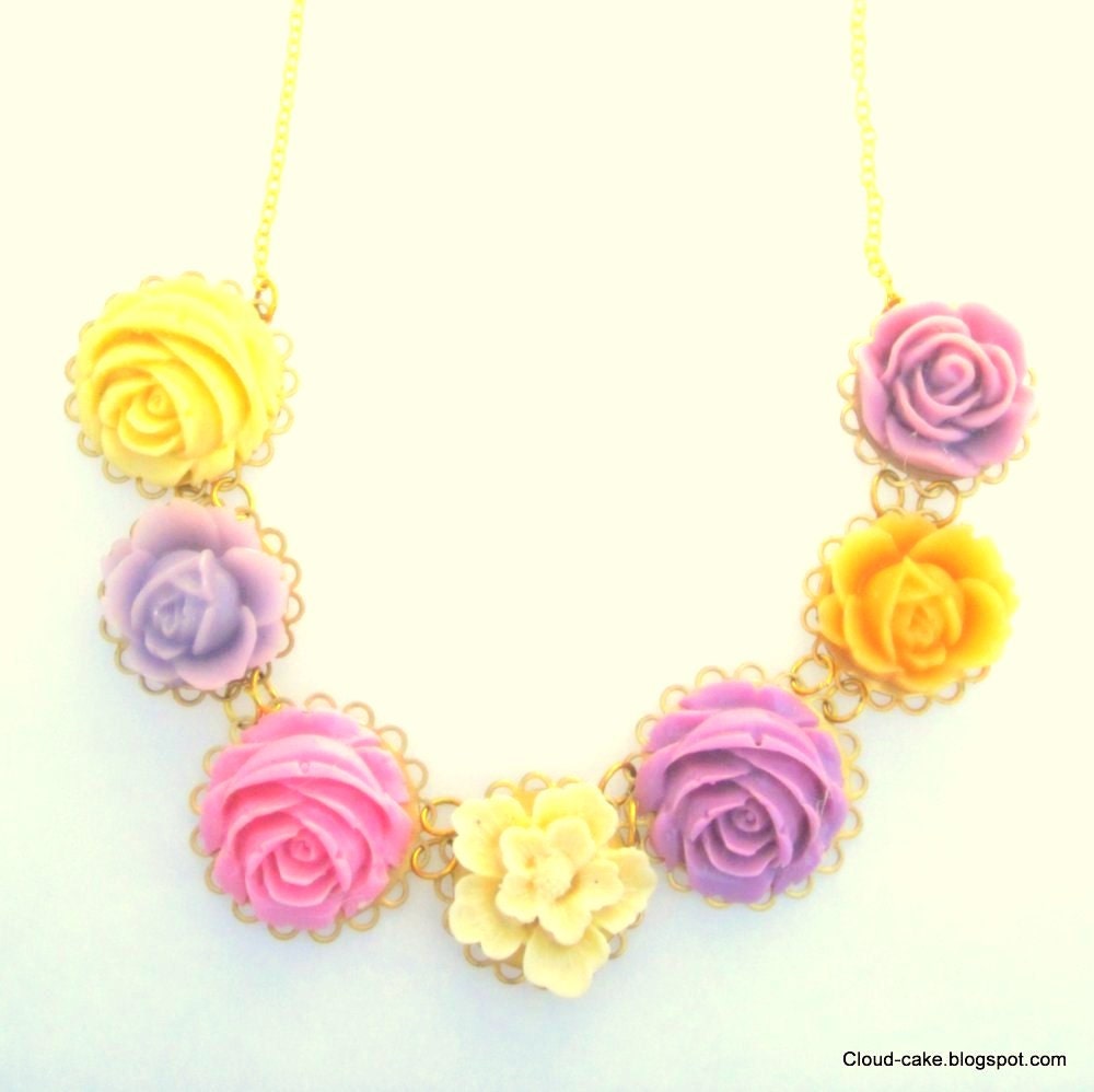 Lavender and cream statement necklace in vintagelook