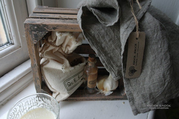 Set of 2 Linen Tea Towels, Rustic Country Feeling, Wrinkled Texture
