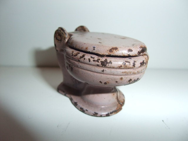 Cast Iron Dollhouse Toilet by Kilgore circa 1920 Dollhouse Miniature