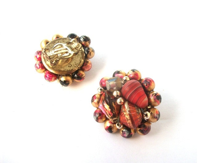 Vintage Cluster Bead Earrings - Clip on Earrings in Red Black Gold Mix, tagt team