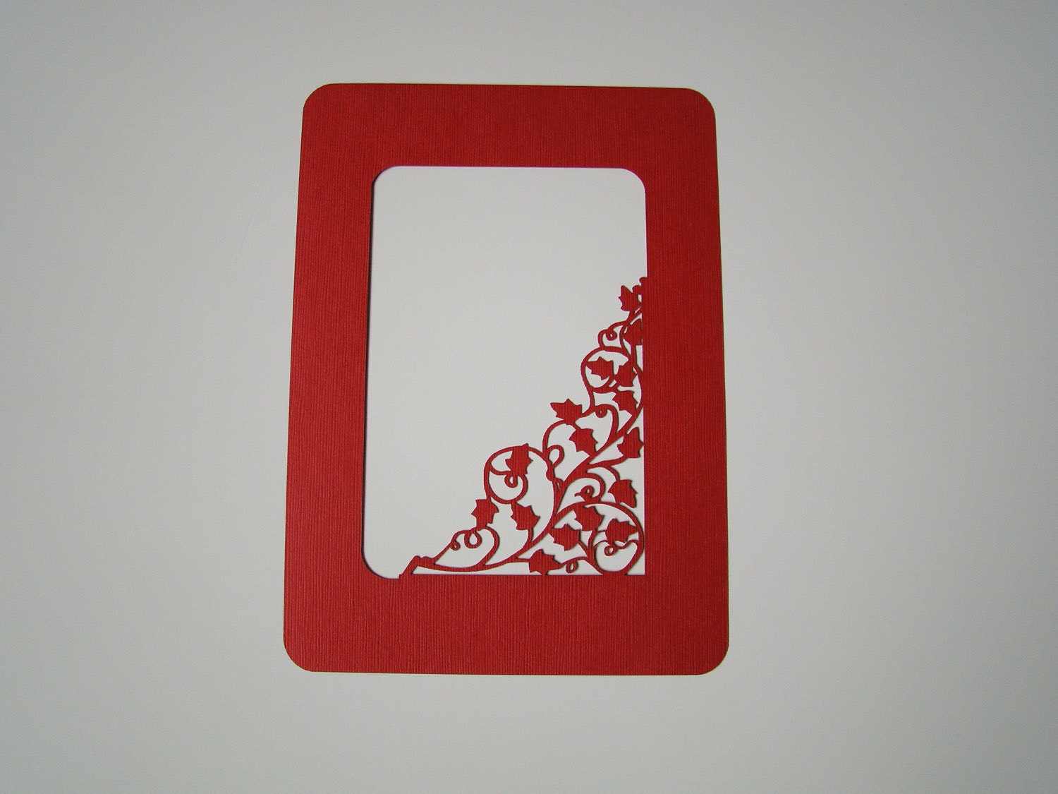 Photo Frame with Ivy Corner Design.