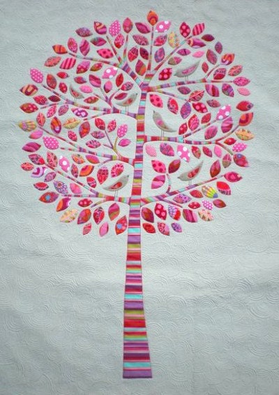Lilly Pilly Applique Quilt Pattern by Don't Look Now by Kellie Wulfsohn
