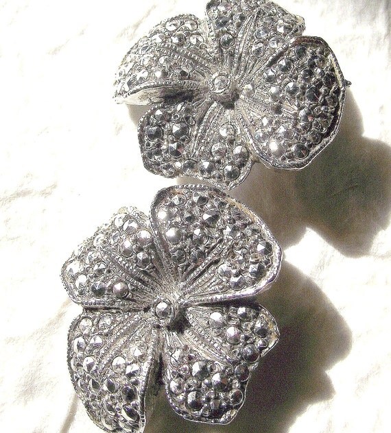 Marcasite clip on earrings. In Eva's Collections.