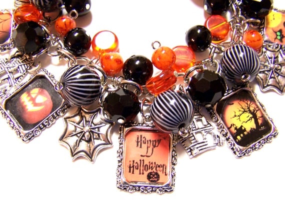 HAPPY HALLOWEEN Altered Art Charm Bracelet Handmade Beaded