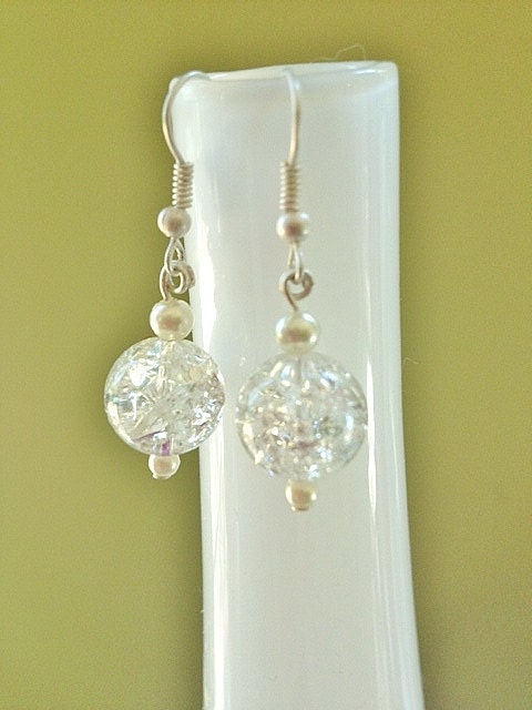 Crystal Crackle Dangling Earrings- Bridal earrings- Ivory Pearl Wedding Earrings- Drop Earrings- Vintage Inspired Brass Boheme