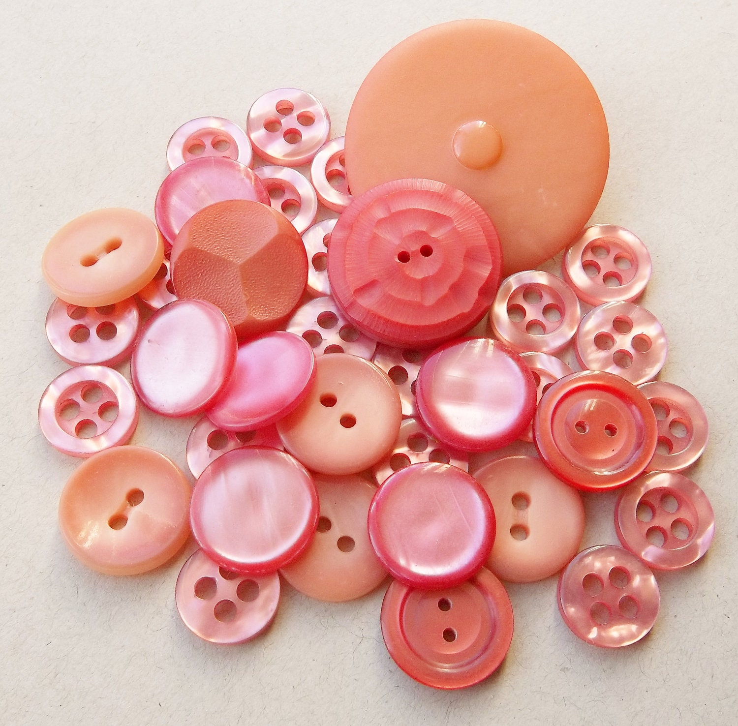 Vintage Peach Pink and Coral Buttons--mixed lot of 37 - yoyosbuttonsandbeads