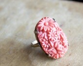 Vintage Coral ART DECO Ring . 1920s 1930s Jewelry . Molded Floral Glass Faux Coral Ring . Cocktail Ring