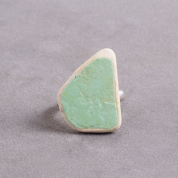 Lime Mint Trapeze Ring // One Off Rings collection // European size 56 // Construction Waste // ceramic stone // silver ring
