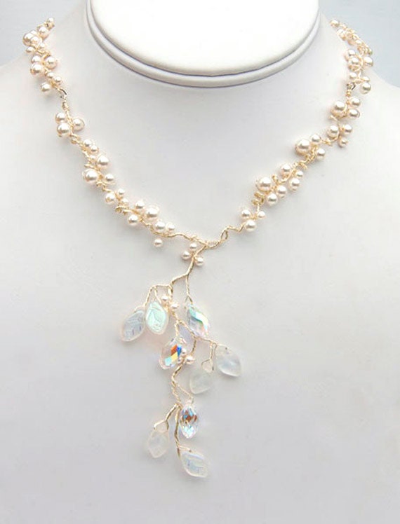 White Beaded Necklace, Pearl Necklace, Nature Jewelry, Bridal Jewelry