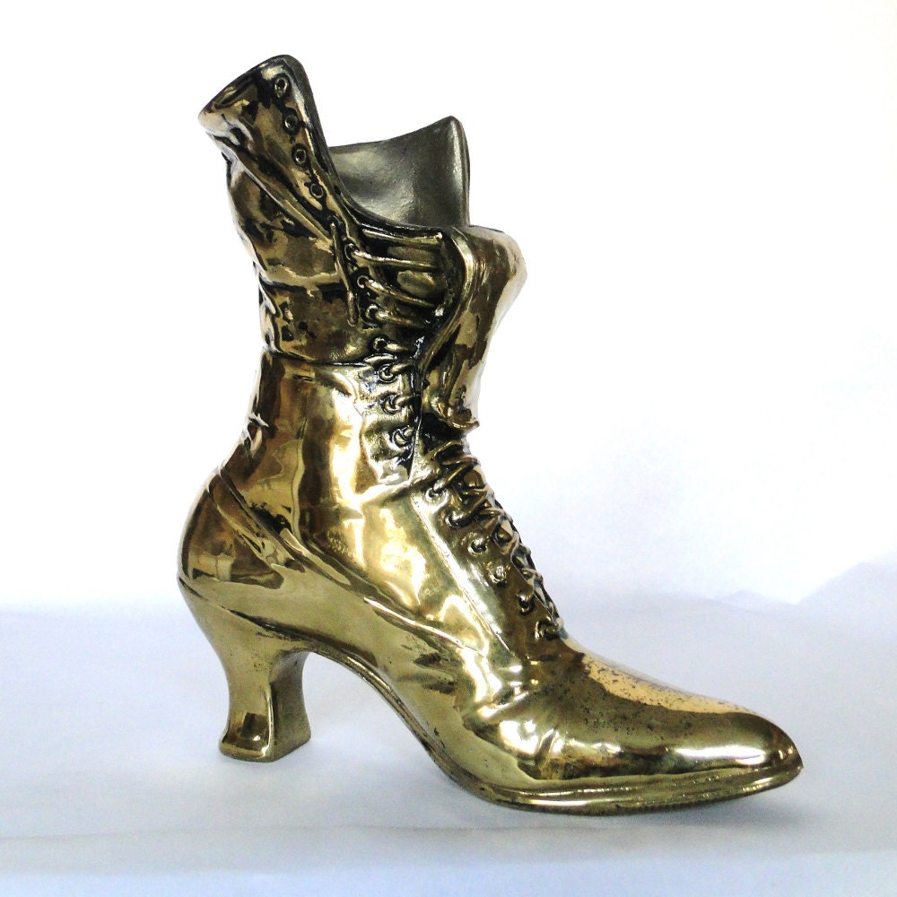 Vintage Boot Brass Vase Victorian Lace Up Shoe Elegant Feminine Gilt Metallic Holiday Table Scape Planter Bookend Home Decor Eclectic