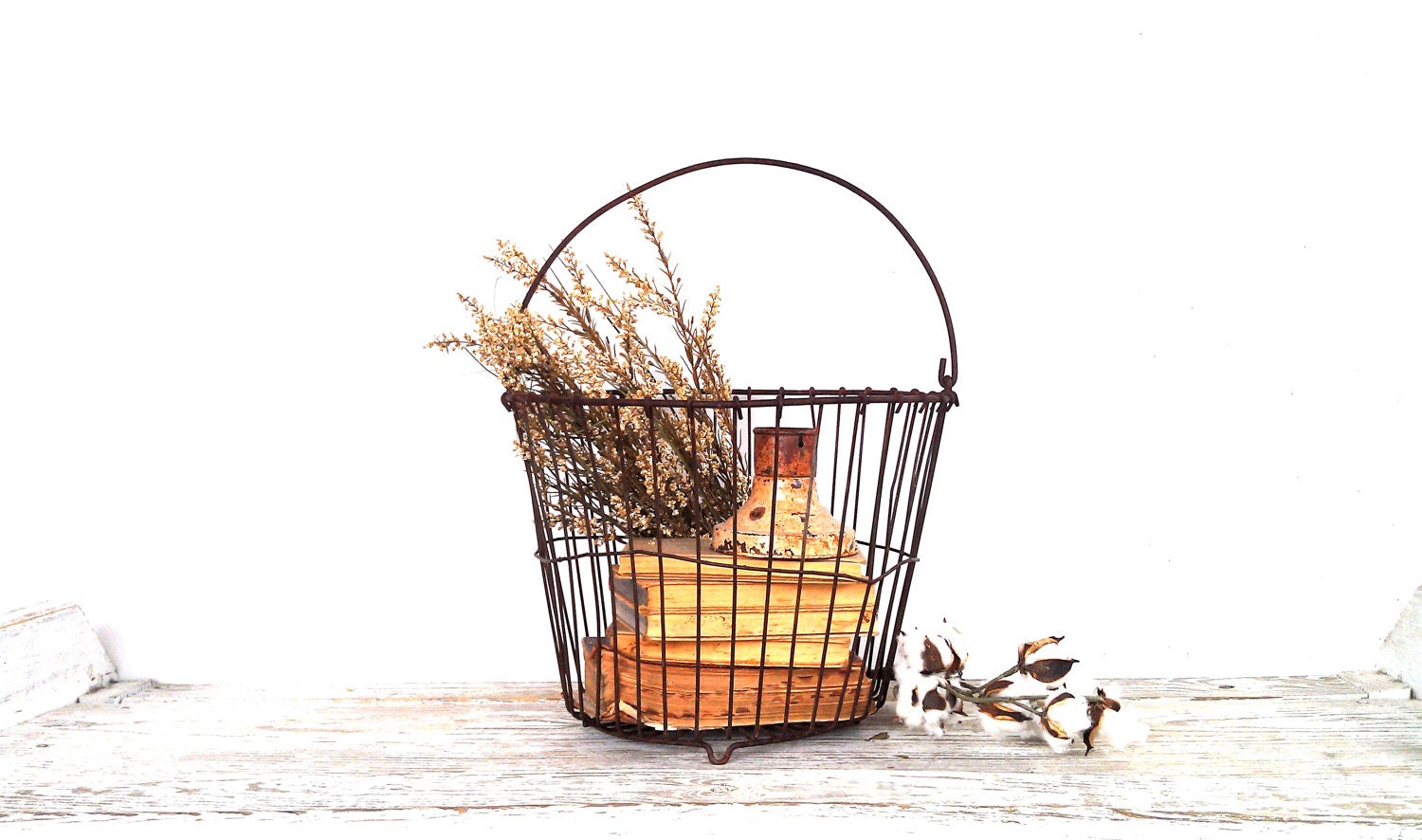 Vintage Wire Egg Basket Rustic Fall Farmhouse Decor - grasshoppercafe