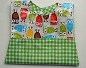 Wipeable Pocket Bib - Green Owls