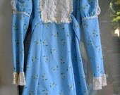 SALE Size M 1960s Baby Doll Juliet dress - blue floral