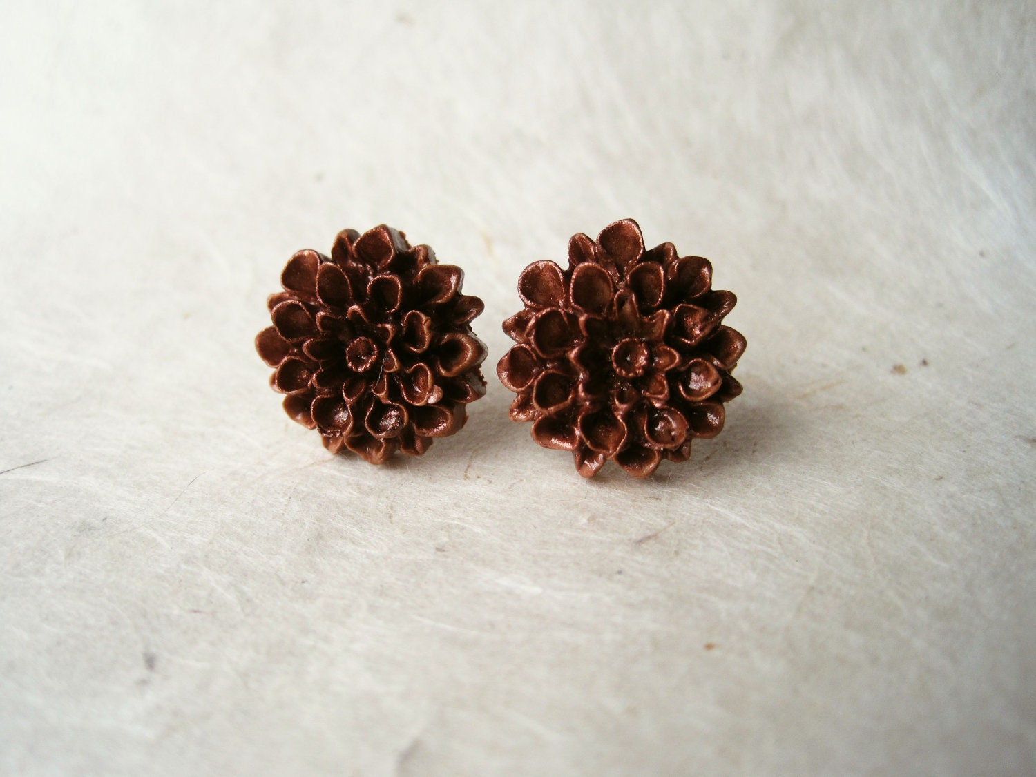 Cinnamon Dahlia Studs. Handmade Polymer Clay Stud Earrings.Fall Fashion. Brown Chrysanthemum Earrings. Spiced Cinnamon. FSE1.