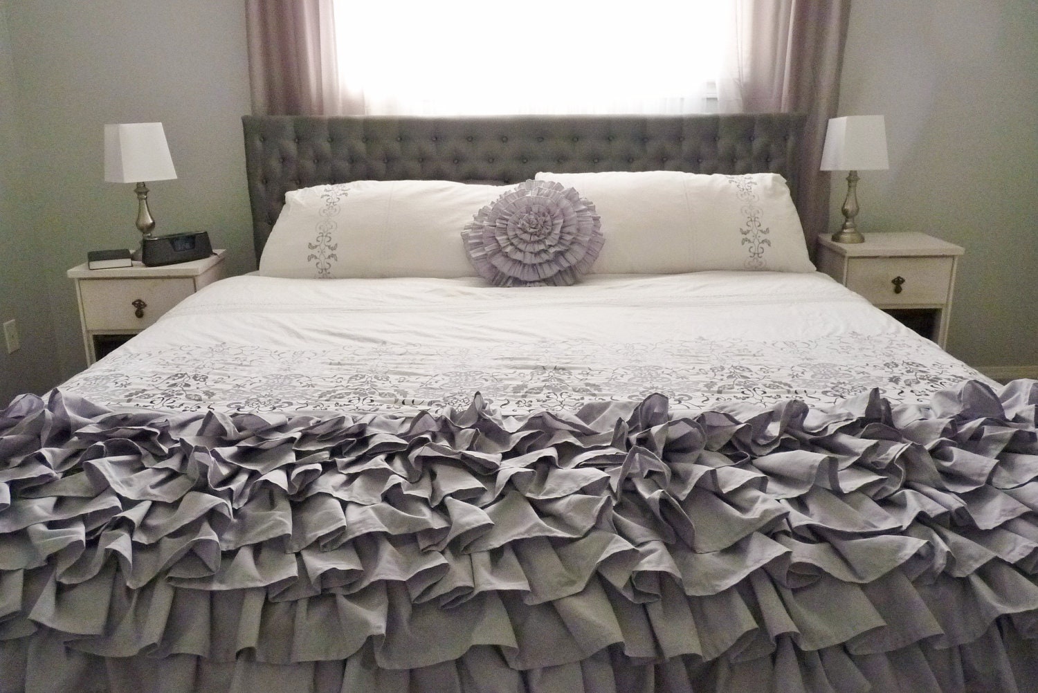 King-Size Ruffled Throw