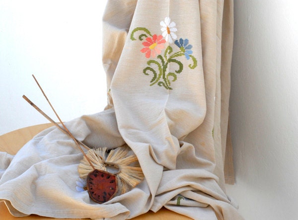 Rectangular Table Cloth with Embroidered Flowers