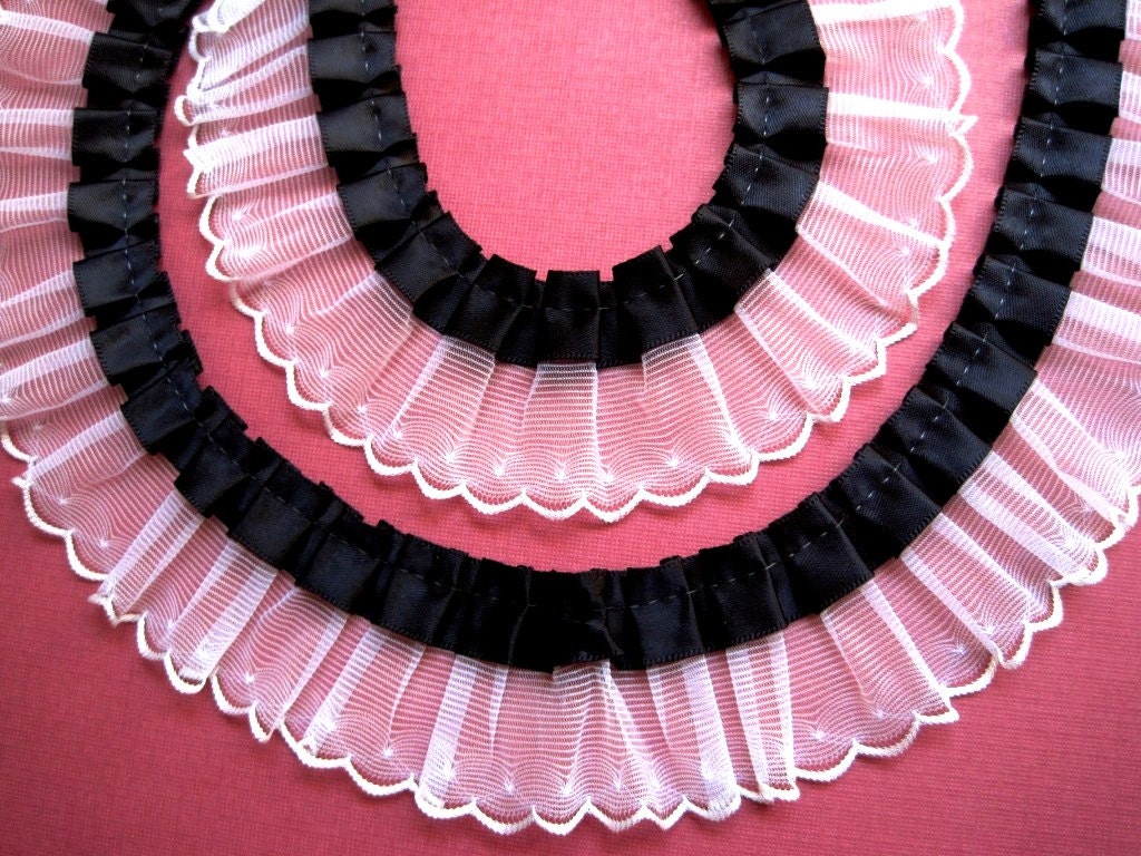 Pleated Organza Lace with Ribbon, Black / White, 7/8" Ribbon with 1 1/2" Organza, 1 yard For Romantic & Victorian Crafts