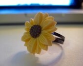 Sunflower cabochon adjustable Ring size 4, 5, 6, 7