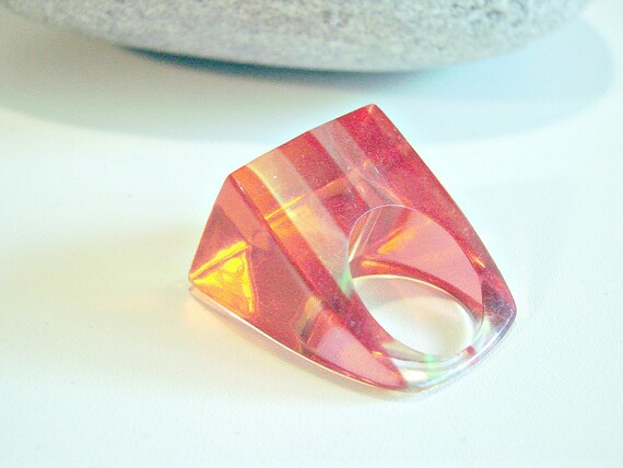 Large Retro Striped Chunky Plastic Striped Ring Size 6.5