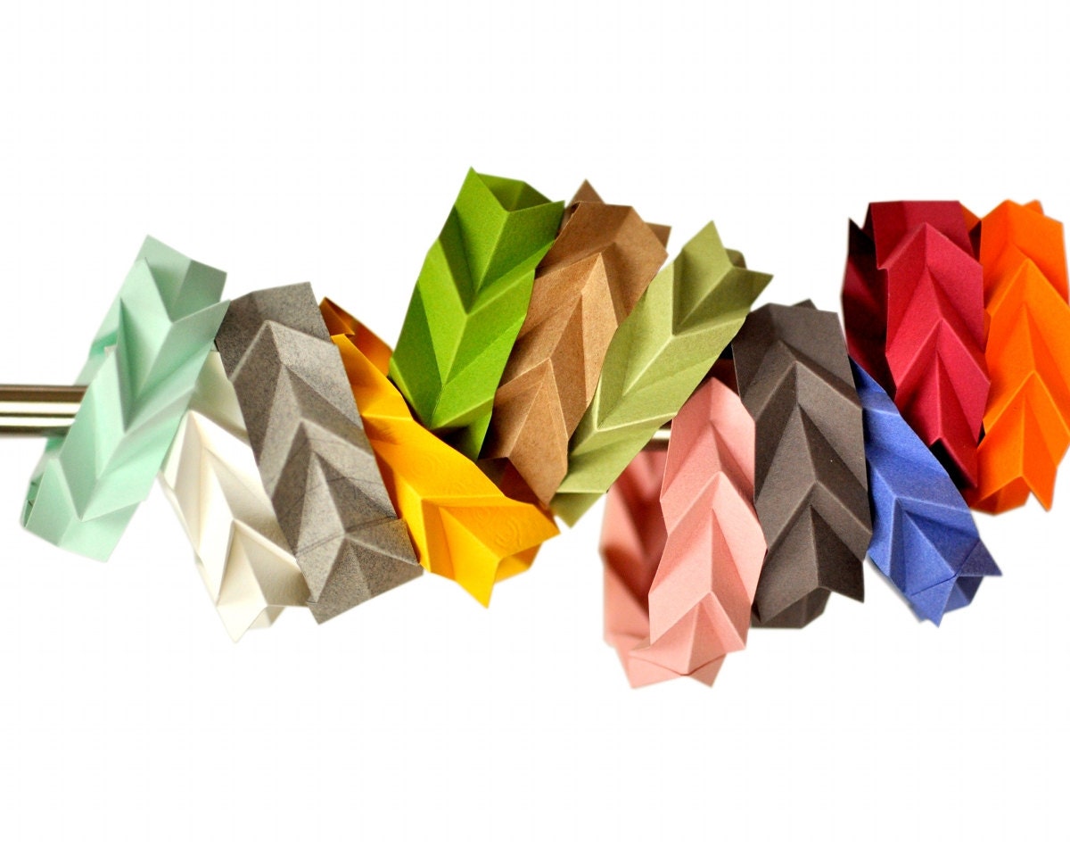 Color sample / paper bracelet DIY