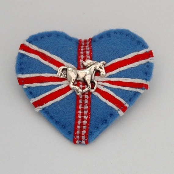 Union Jack horse brooch - hand sewn - felt - heart - pony
