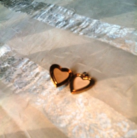Sweet Vintage Two Tone Red Rose Heart Locket Pendant Estate Jewelry Victorian Retro