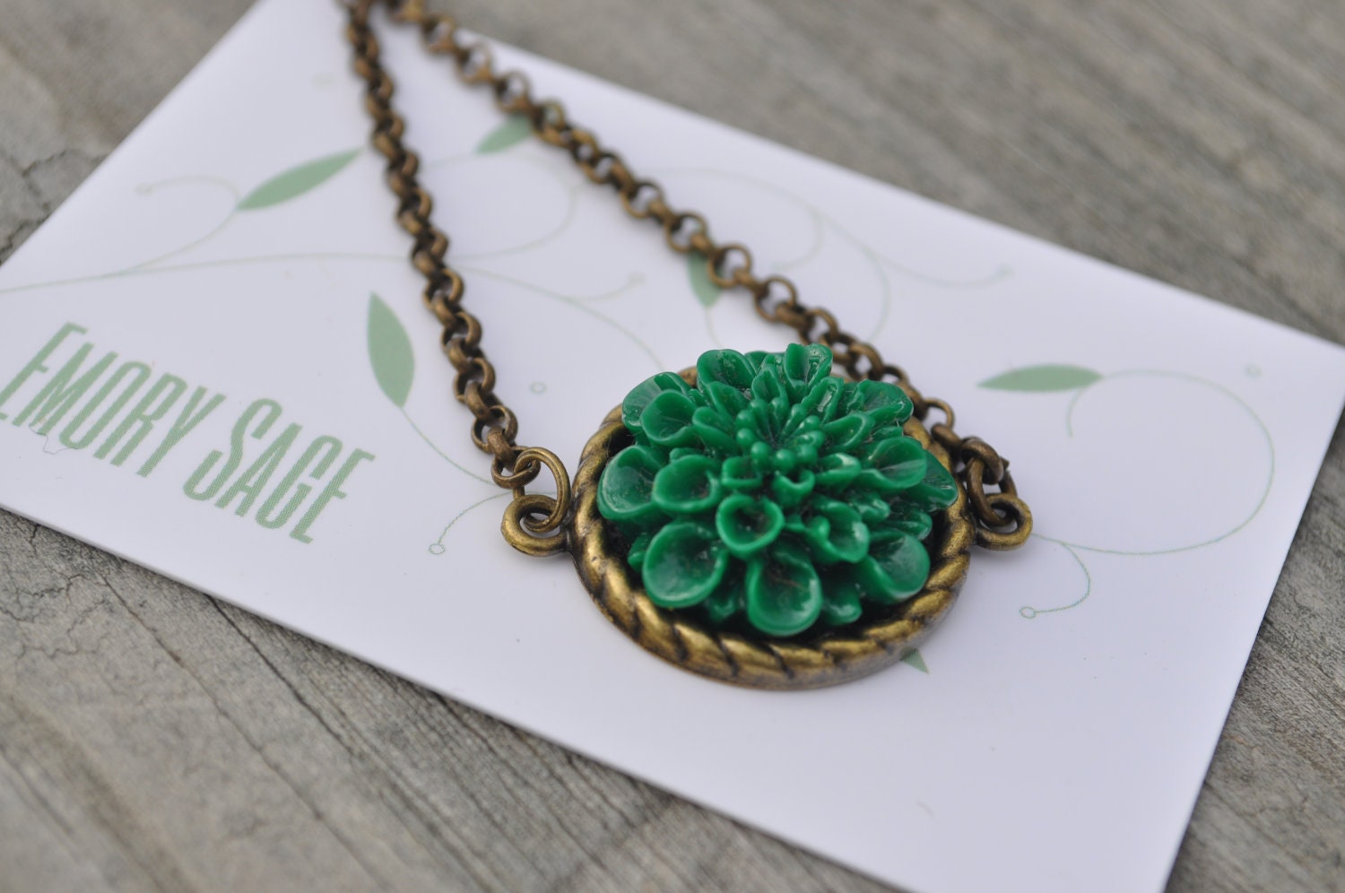 Chrysanthemum Necklace - Dark Green