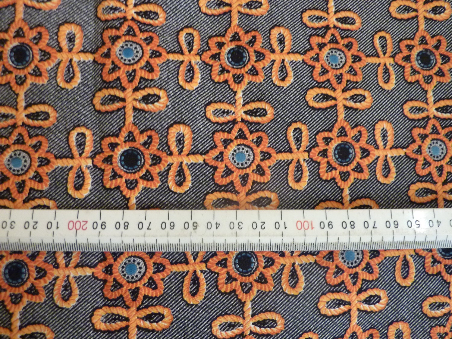 Vintage Retro 1970s cotton fabric - Vintage sewing supplies