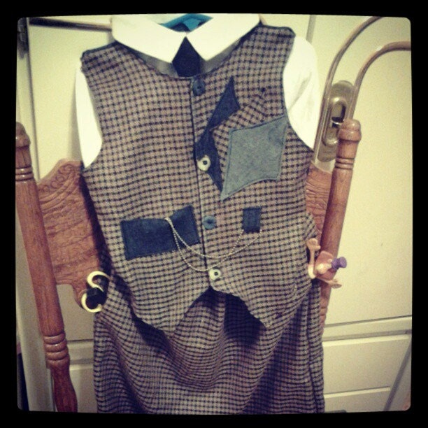 Boys Izar And Vest Set