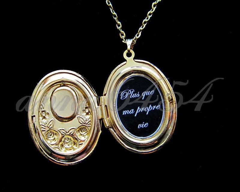 Twilight Breaking Dawn - Renesmee Crest NECKLACE LOCKET - "Plus que ma propre vie" / "More then my own life" - GOLD - plus Twilight card