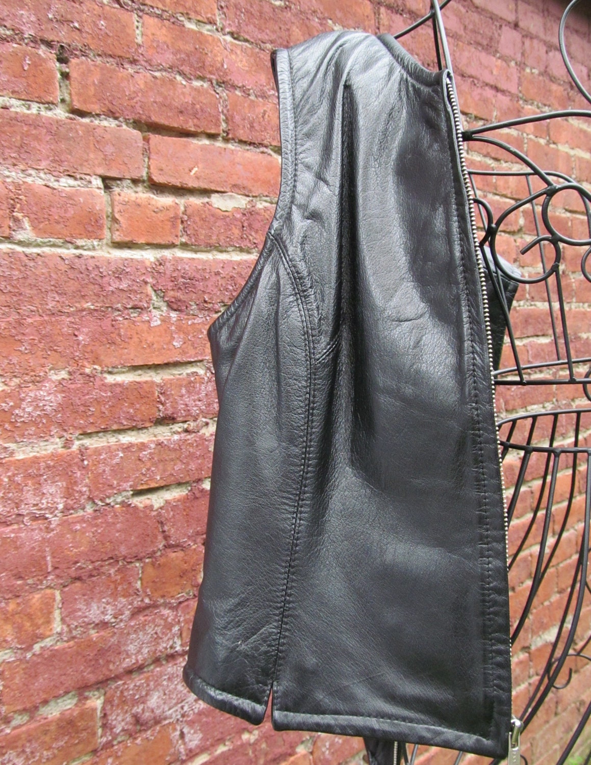 Vintage Wilsons Black Leather Vest  Front Zipper  Size M