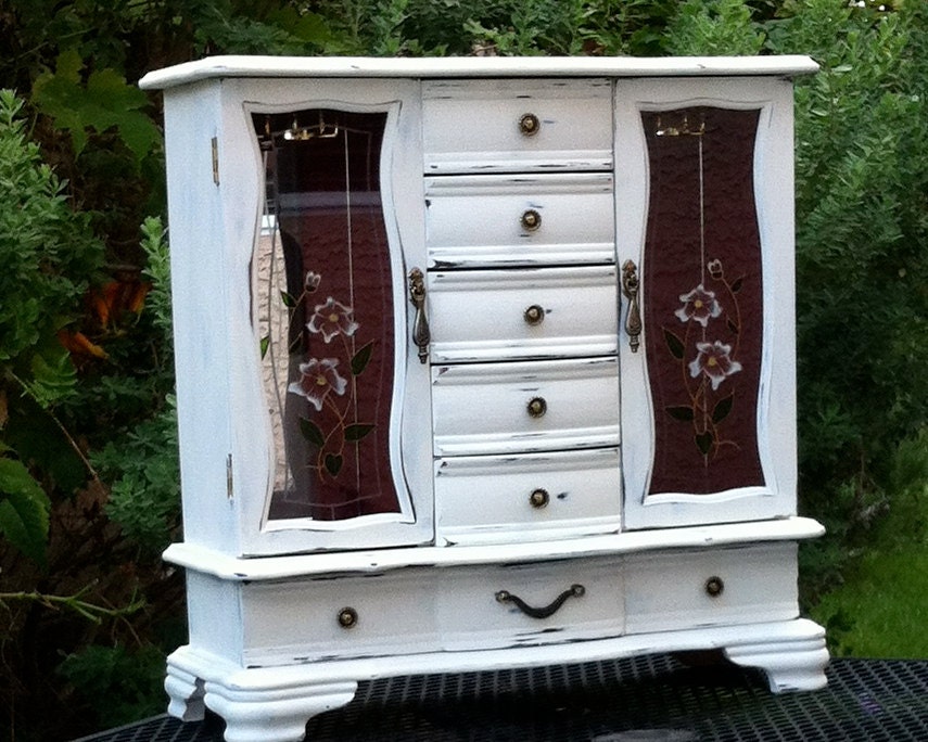 Distressed Creamy White Jewelry Box
