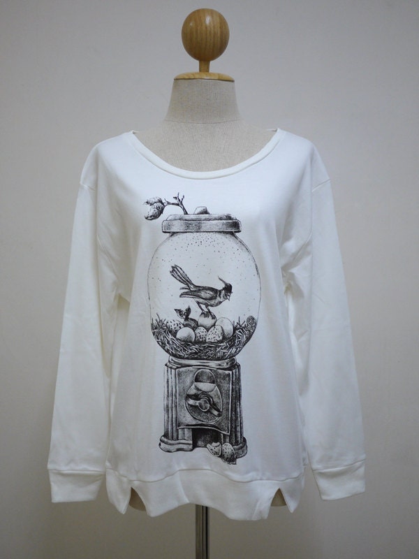 Bird Nest in Gum Ball Machine (size L) : Bird and Eggs Animal Women T-shirt Cream White T-Shirt Sweater Screen Print Cotton