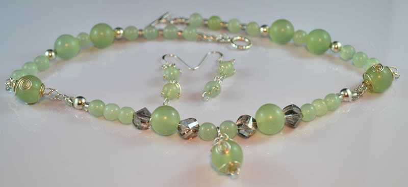 Green Jade and sterling silver women's glamour necklace and earring set