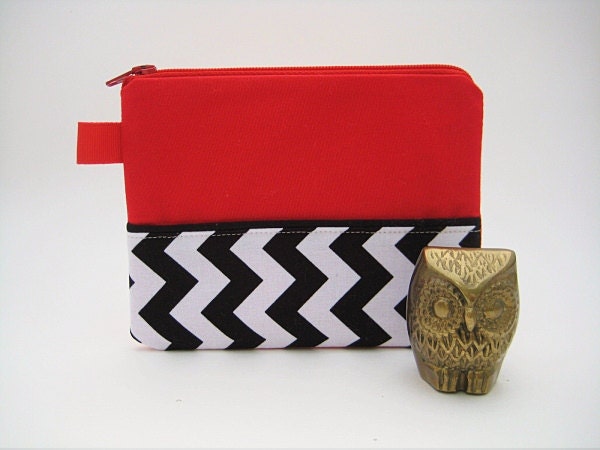 the red room pouch