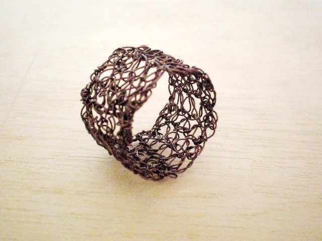 PDF pattern, How to crochet a wire ring, step by step, crochet wire ring DIY tutorial pattern