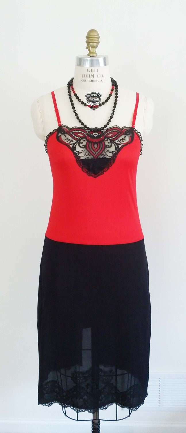 SALE - Gorgeous Vintage 1950s-60s Cherry Red & Black 2-Tone Slip - FREE SHIPPING