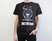 Doctor Hoo Shirt - Sizes Small-2XL - Dr Who Gallifrey Timelord Owl Bowtie Fez