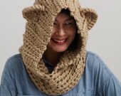 Crocheted Beige Bear Snoodie