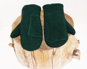 Womens recycled wool sweater mittens forest green - RecycledandResewn