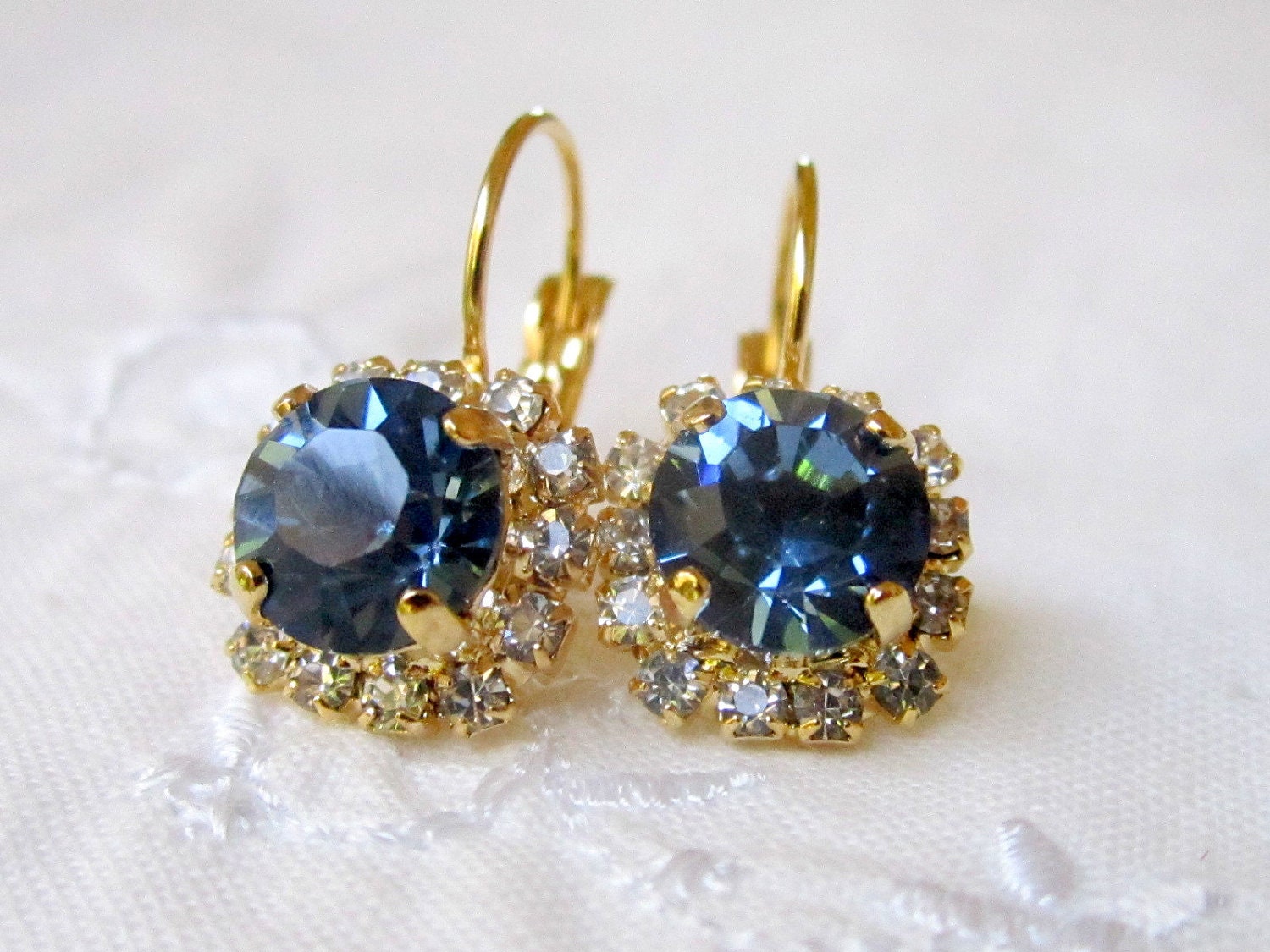 Blue Swarovski crystal dangle earrings, Gold post earrings, Crystal drop earrings, blue earrings, Bridal earrings, Bridesmaid gifts