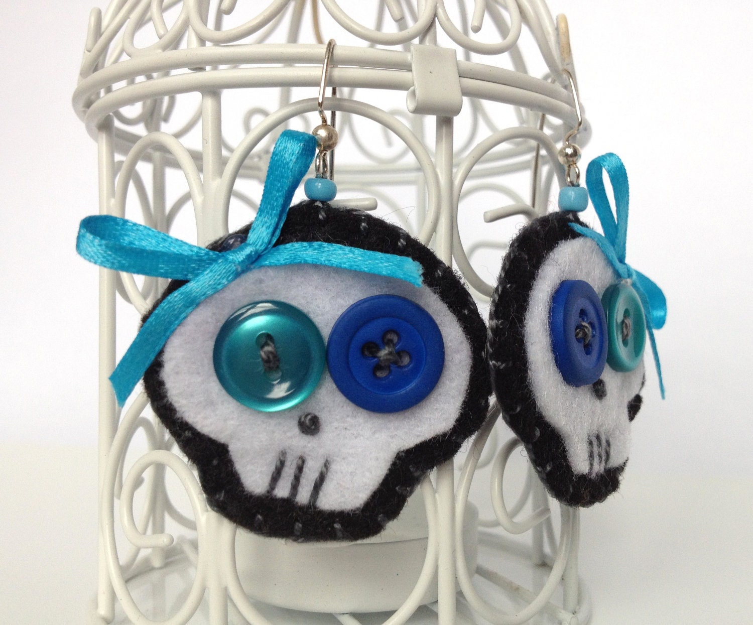 Felt Skull Earrings - Handmade accessory - kawaii -  blue black white
