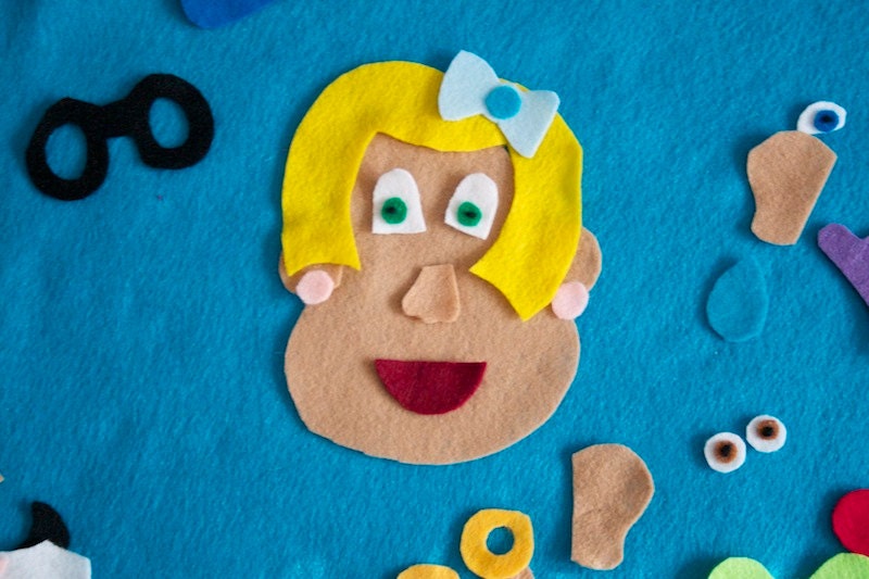 Funny faces - Quiet felt toy for flannel board or felt board