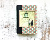 vintage book picture frame.  READABLE vintage book as unique photo frame. Reader's Digest, 1977.  green red-orange red navy blue floral