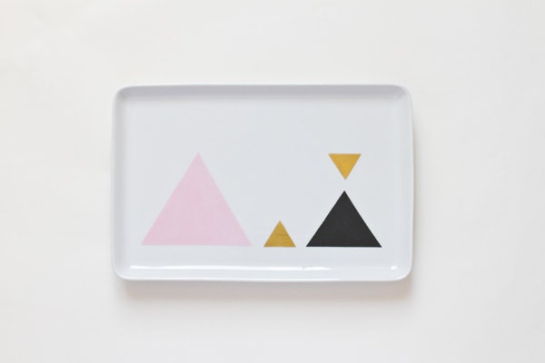 Geometric triangle serving platter