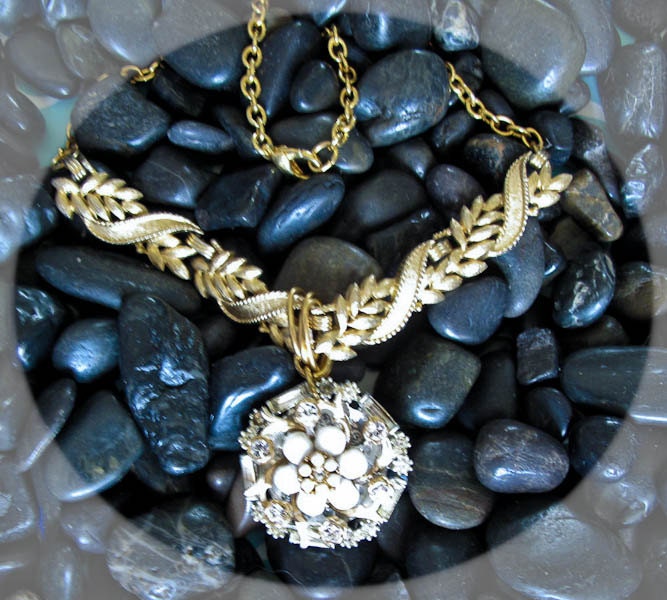 Upcycled Vintage 16" Assemblage Pendant Necklace Goldtone Rhinestones & Beads OOAK Handmade