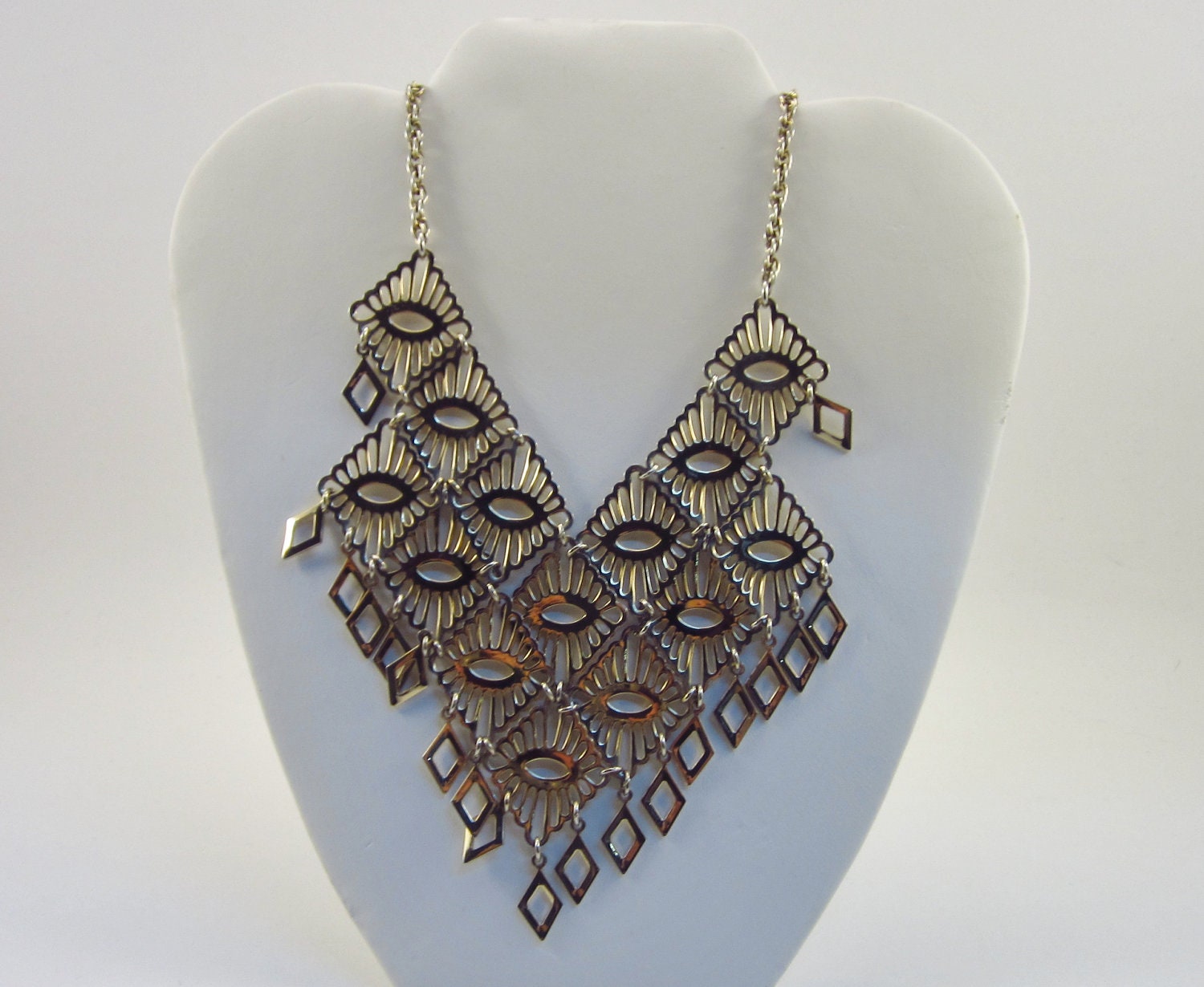 Vintage Gold Tone Diamond Shapes Necklace - Retro 1975 - Sarah Coventry Mandarin Magic