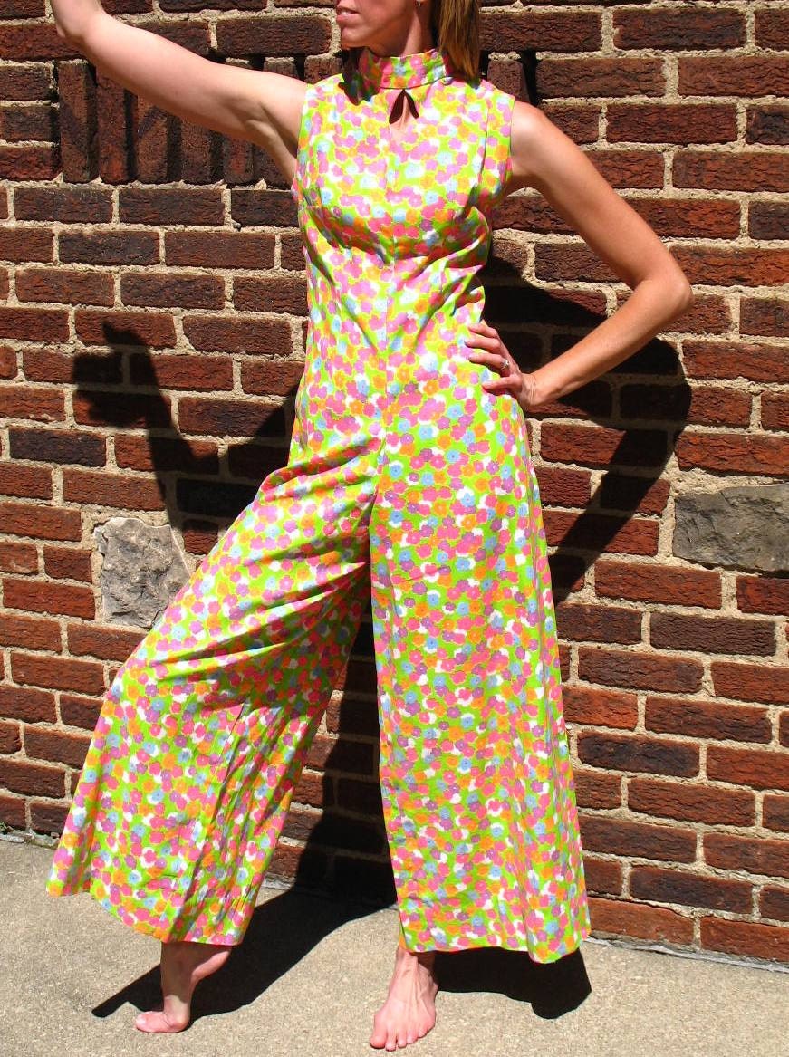 SALE Vintage 60s Mod / Flower Power Jumpsuit / Green Pink and Purple / Floral / Sleeveless / Keyhole / Bell bottom Catsuit